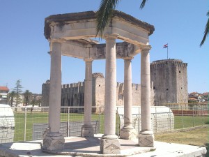 TROGIR CENTER OPCIJA TOURS